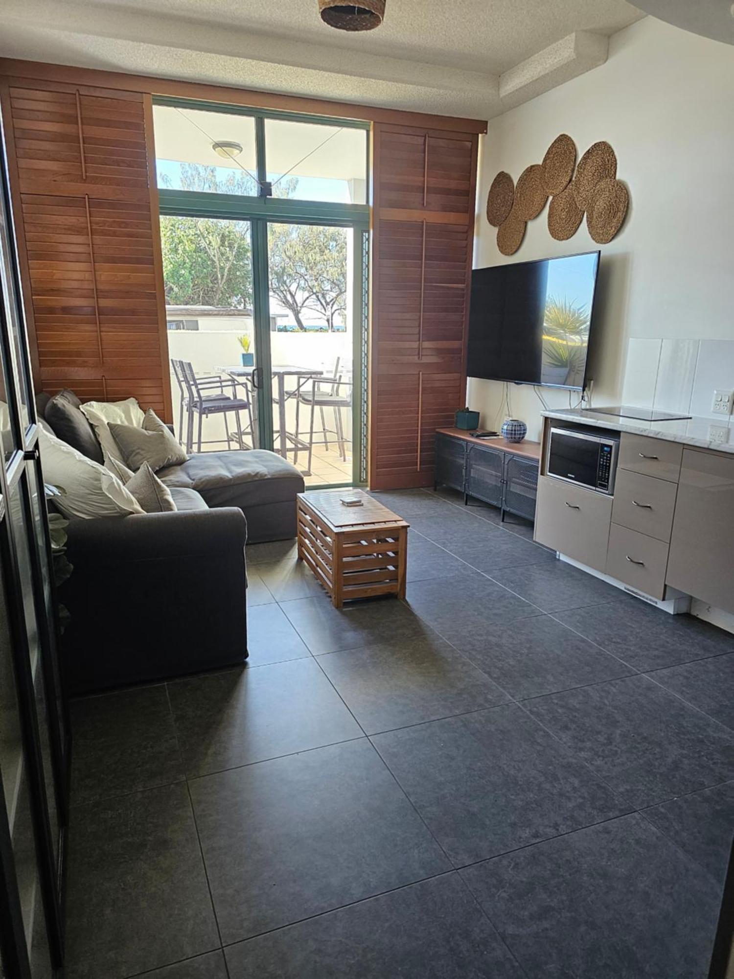 Grand Palais Boolarong Beachside Apartments Alexandra Headland Exteriör bild