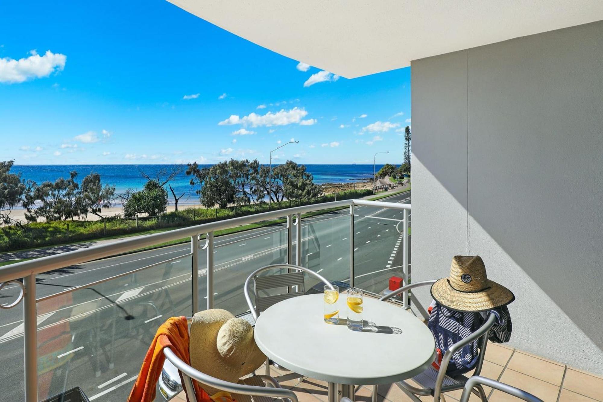 Grand Palais Boolarong Beachside Apartments Alexandra Headland Exteriör bild