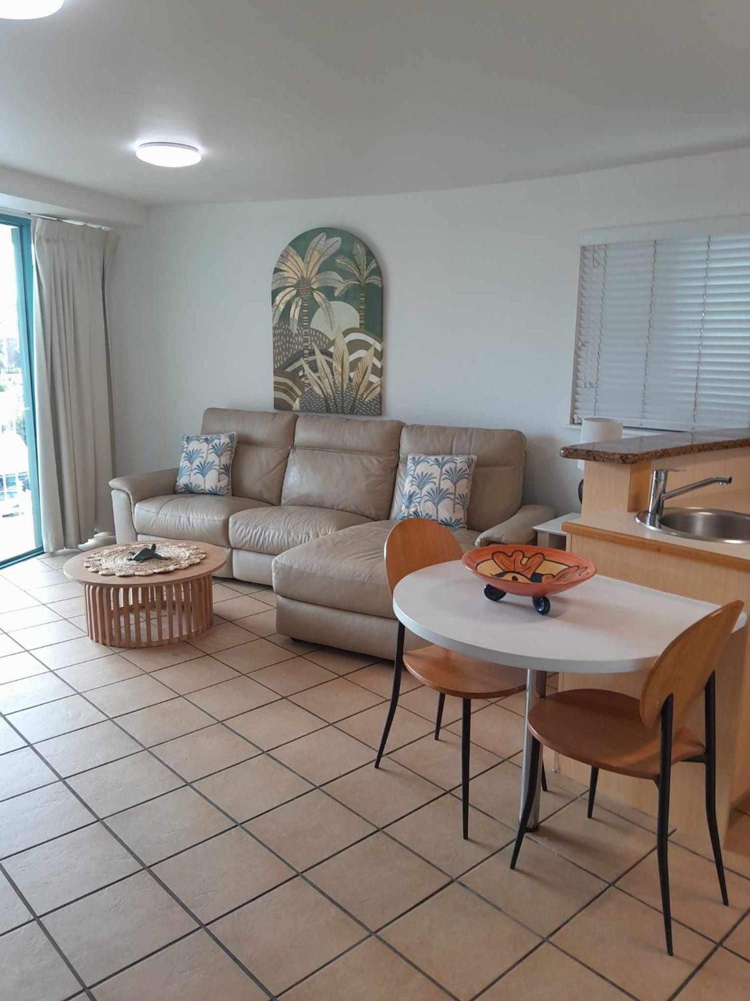 Grand Palais Boolarong Beachside Apartments Alexandra Headland Exteriör bild