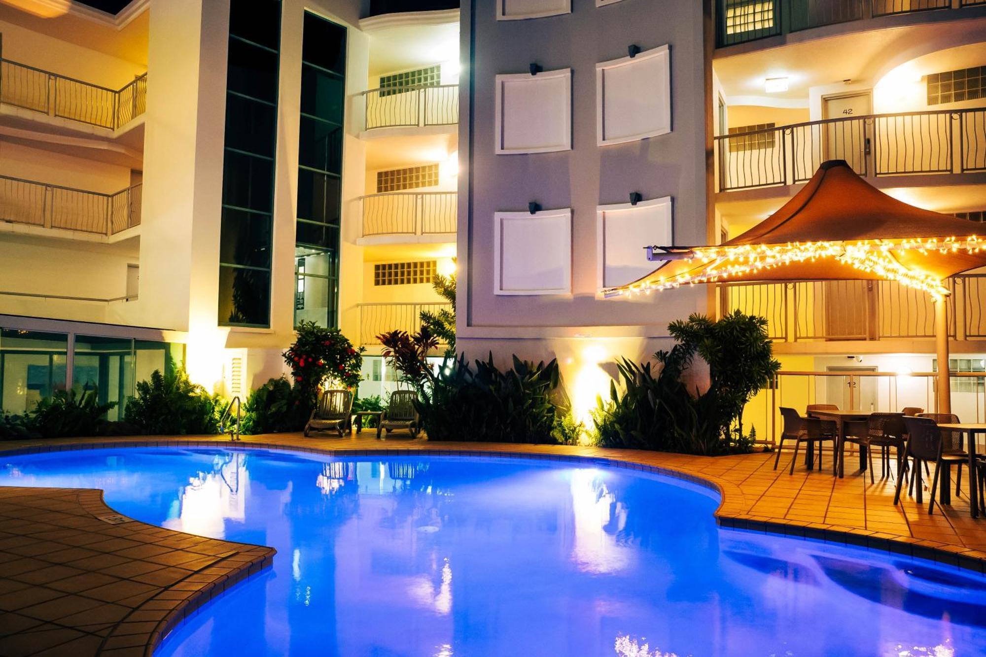 Grand Palais Boolarong Beachside Apartments Alexandra Headland Exteriör bild