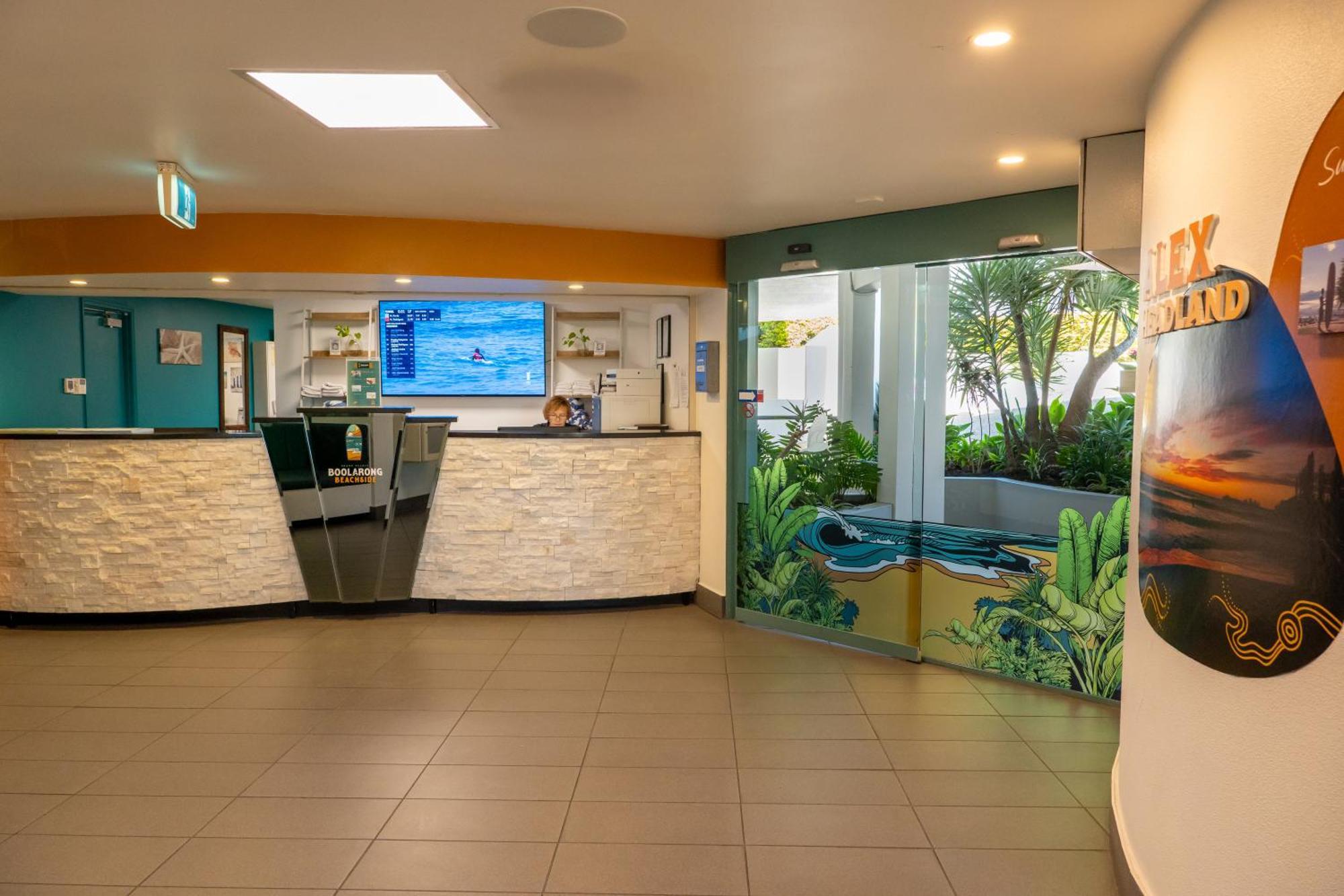 Grand Palais Boolarong Beachside Apartments Alexandra Headland Exteriör bild